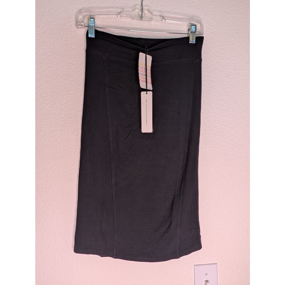 Evereve NWT Haute Couture Black Ribbed Knit Skirt S Soft Minimalist Straight